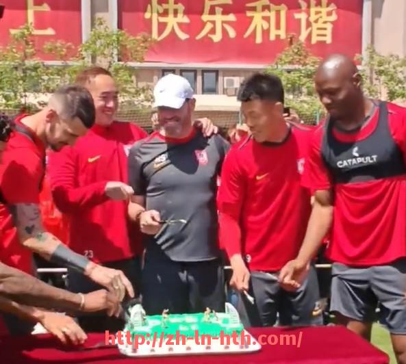 华体会hth登录入口-法甲球员表现趋势分析：谁在上升，谁逐渐淡出？